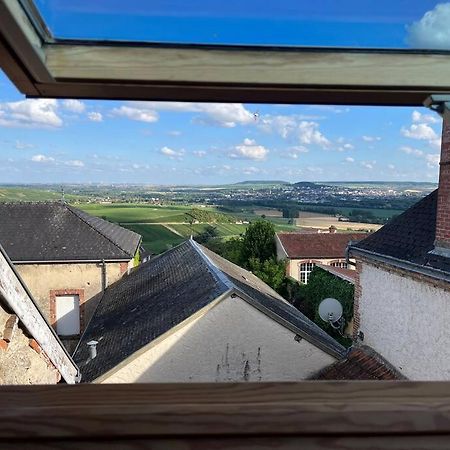 Un Petit Coin Sous Les Toits Villa Hautvillers Exterior foto