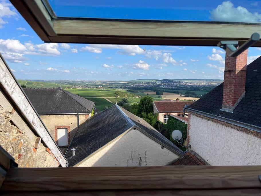 Un Petit Coin Sous Les Toits Villa Hautvillers Exterior foto